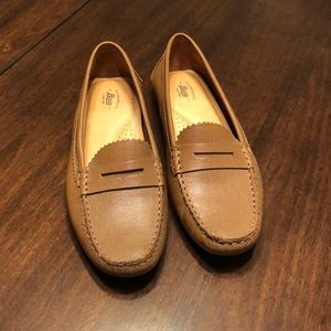 NWOT Bass - leather loafers